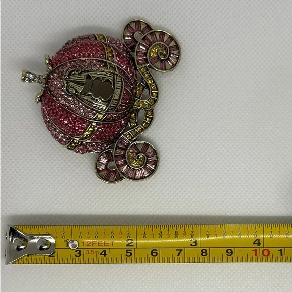 Cinderella Pink Rhinestone Pumpkin Carriage Brooch/Pin - Disney Princesscore - Picture 7 of 7